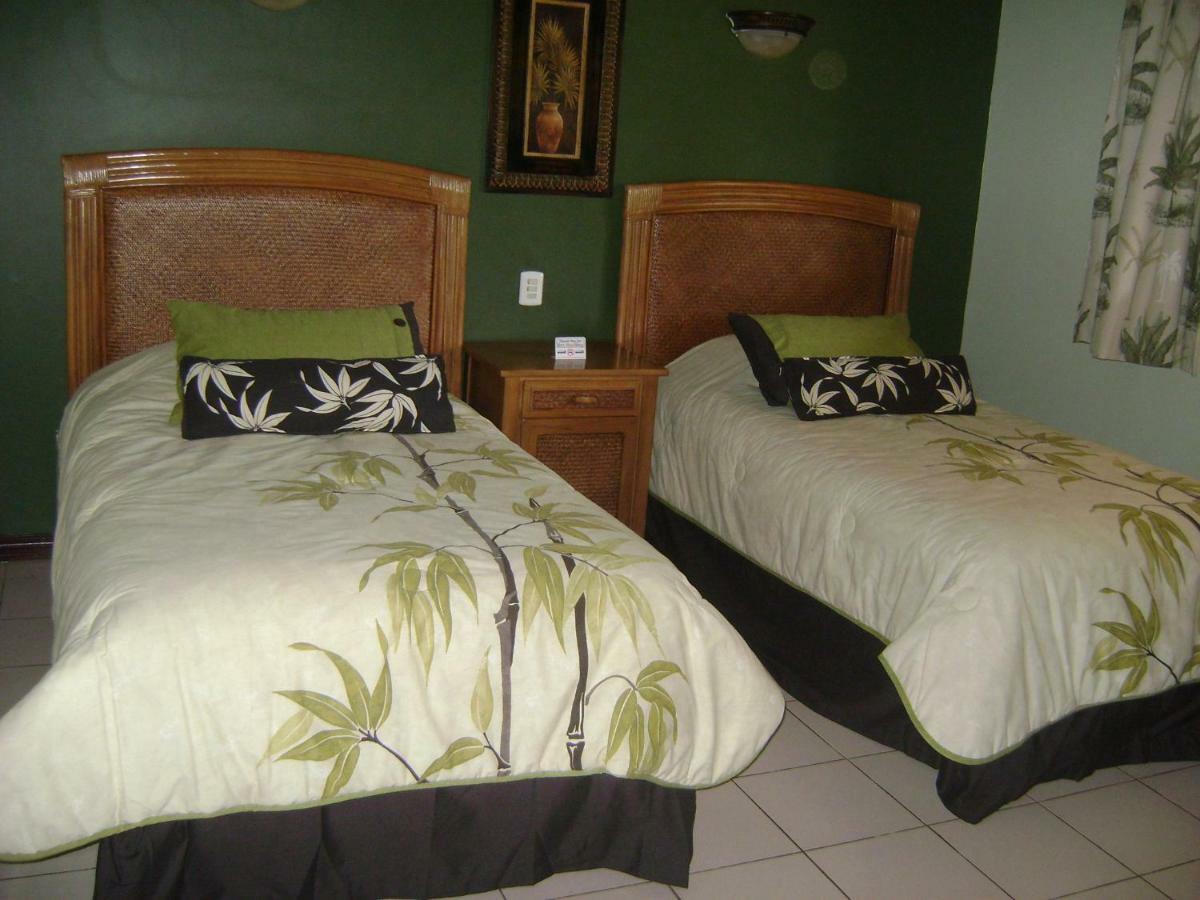 מלון קפוס Getaways At Pueblo Real מראה חיצוני תמונה